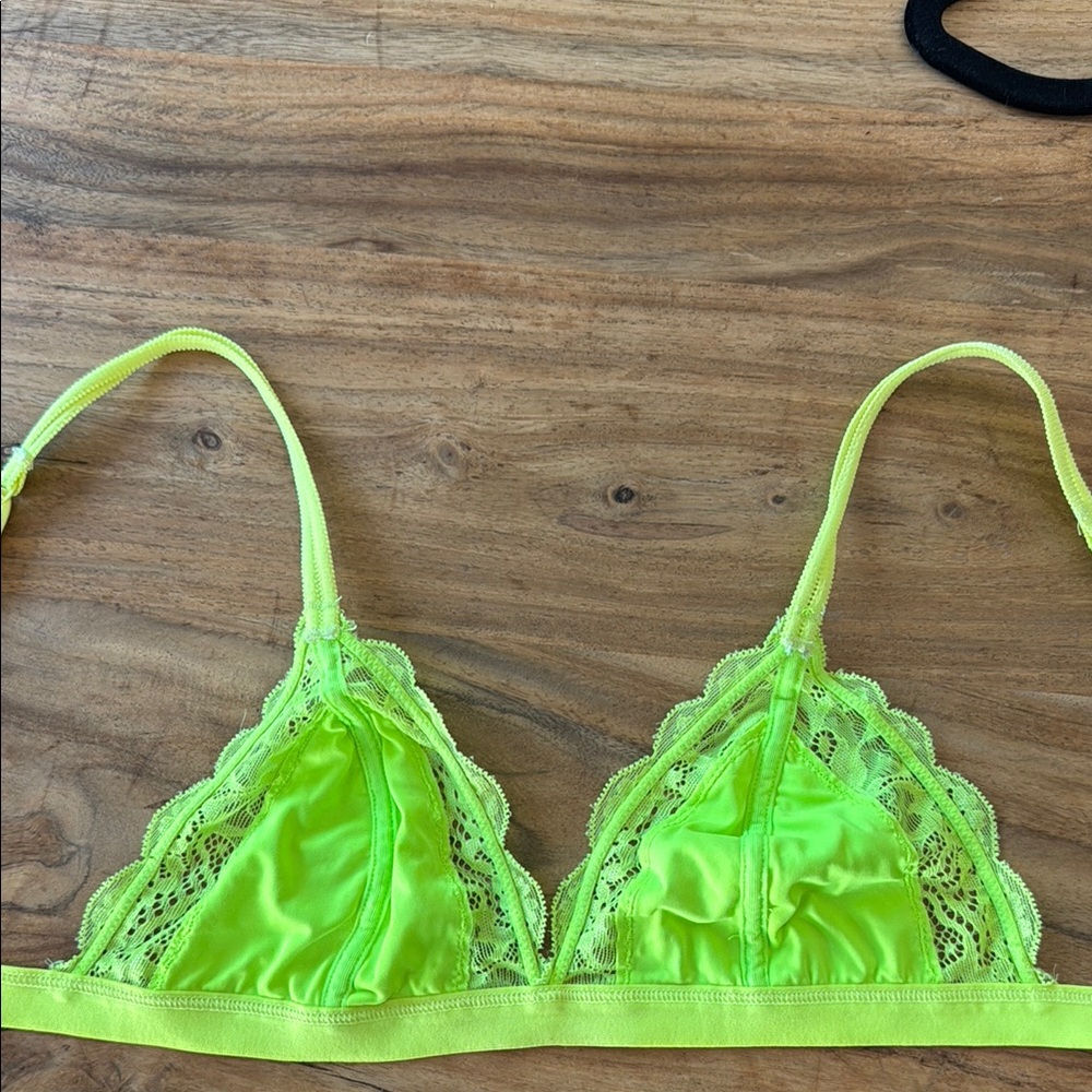 PINK VICTORIA SECRET, Lace Bralette in Neon Green - Picture 4 of 4